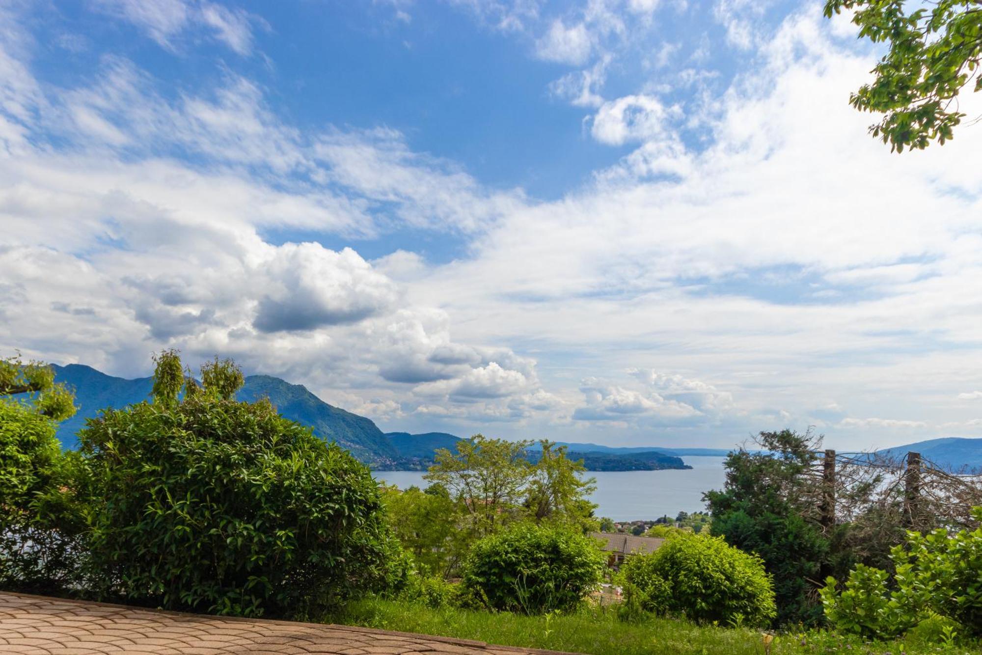 Casamina Vista Lago Verbania Arizzano Bagian luar foto